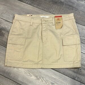 Leviโs Tan Khaki โ94 Cargo Mini Skirt Mid Rise NWT 29 (approximately size 8)